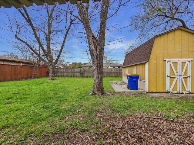 500 Crandle Drive, White Settlement, TX 76108