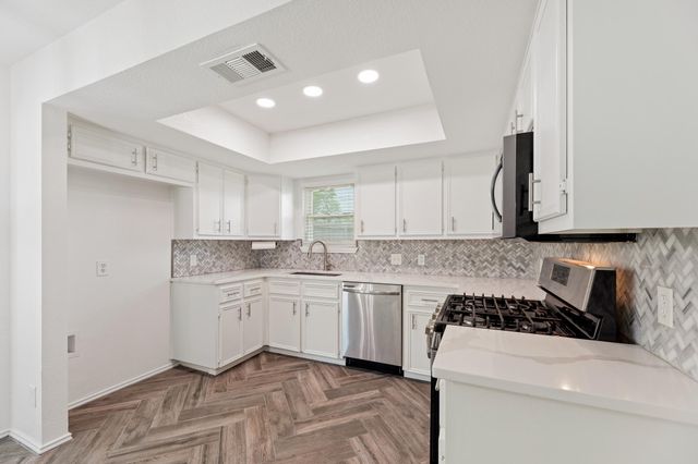 1006 Cresswell DR, Pflugerville, TX 78660