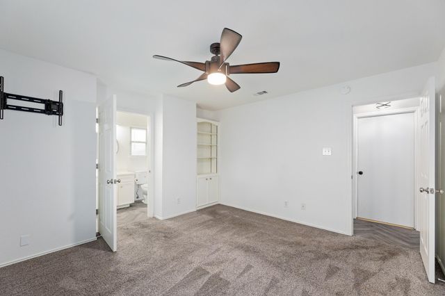 1006 Cresswell DR, Pflugerville, TX 78660