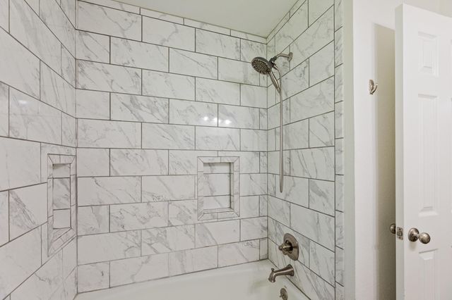 1006 Cresswell DR, Pflugerville, TX 78660