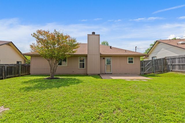 1006 Cresswell DR, Pflugerville, TX 78660