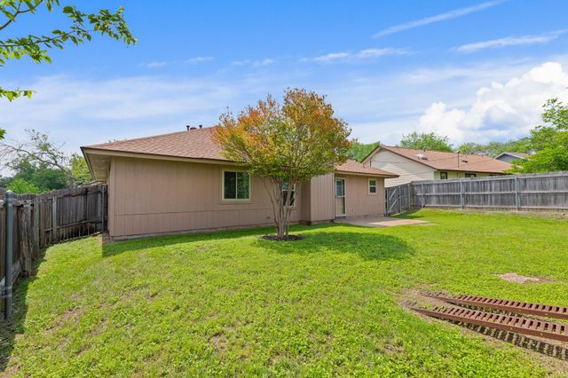 1006 Cresswell DR, Pflugerville, TX 78660