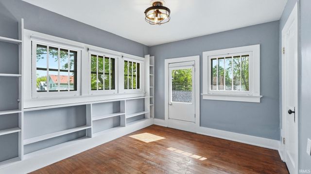 2710 West Drive, Fort Wayne, IN 46805