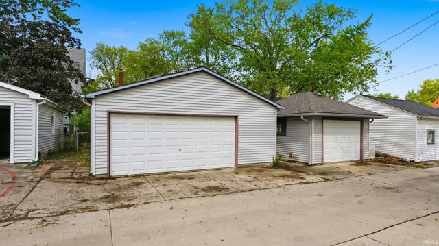 2710 West Drive, Fort Wayne, IN 46805