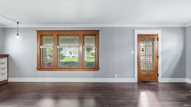2710 West Drive, Fort Wayne, IN 46805