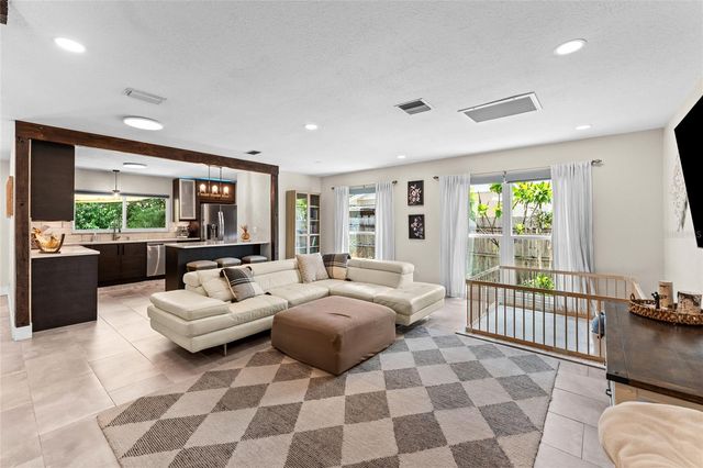 6916 WILLIAMS DRIVE, Tampa, FL 33634