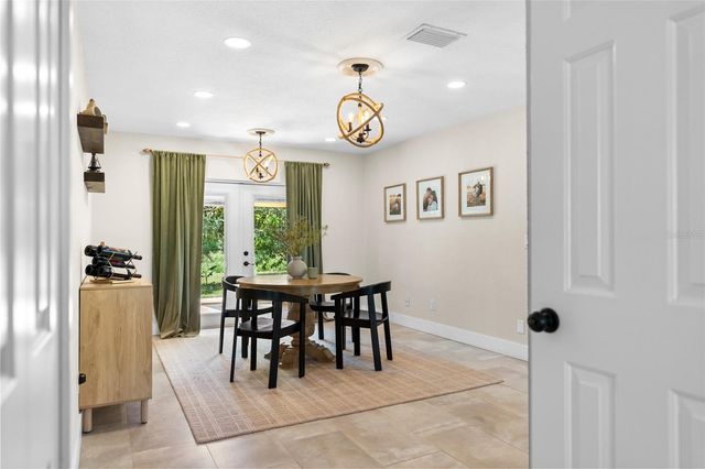 6916 WILLIAMS DRIVE, Tampa, FL 33634