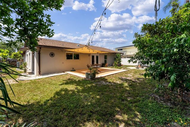 6916 WILLIAMS DRIVE, Tampa, FL 33634