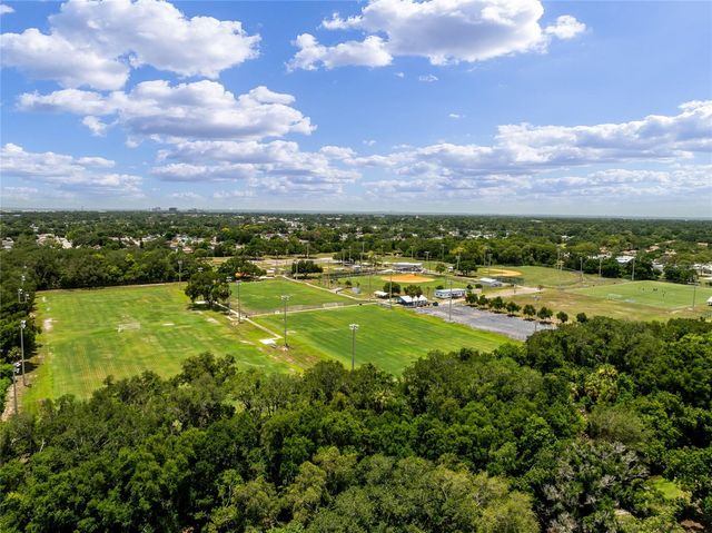 6916 WILLIAMS DRIVE, Tampa, FL 33634