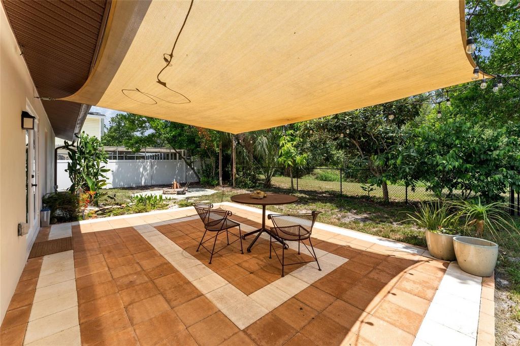 Image 52 of property listing at 6916 WILLIAMS DRIVE, Tampa, FL 33634