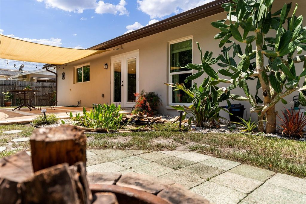 Image 59 of property listing at 6916 WILLIAMS DRIVE, Tampa, FL 33634