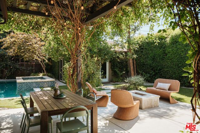 13352 Martha Street, Los Angeles, CA 91401