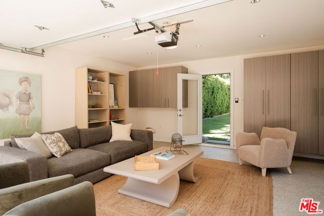 13352 Martha Street, Los Angeles, CA 91401
