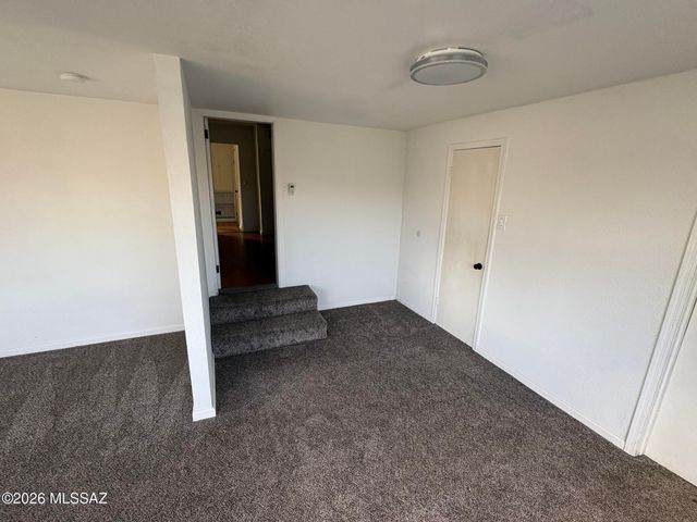 1402 S Country Club Road, Tucson, AZ 85713