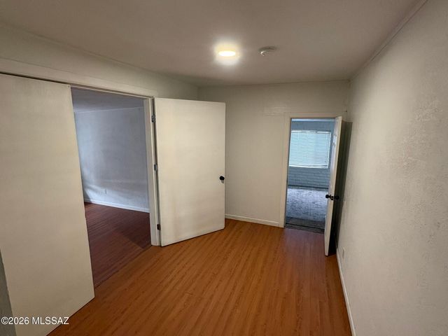 1402 S Country Club Road, Tucson, AZ 85713