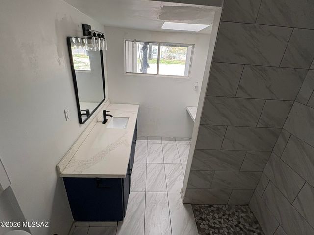 1402 S Country Club Road, Tucson, AZ 85713