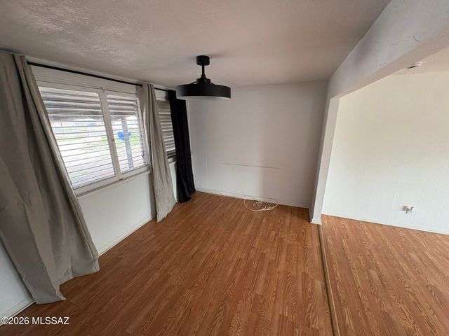 1402 S Country Club Road, Tucson, AZ 85713