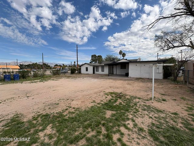 1402 S Country Club Road, Tucson, AZ 85713