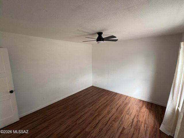 1402 S Country Club Road, Tucson, AZ 85713