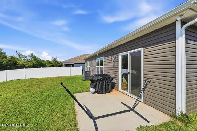 6838 Tall Shadow Lane, Knoxville, TN 37938