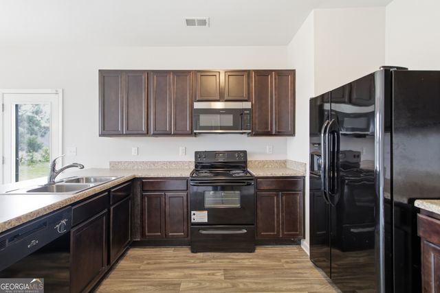 7130 Creeksong Drive, Douglasville, GA 30134