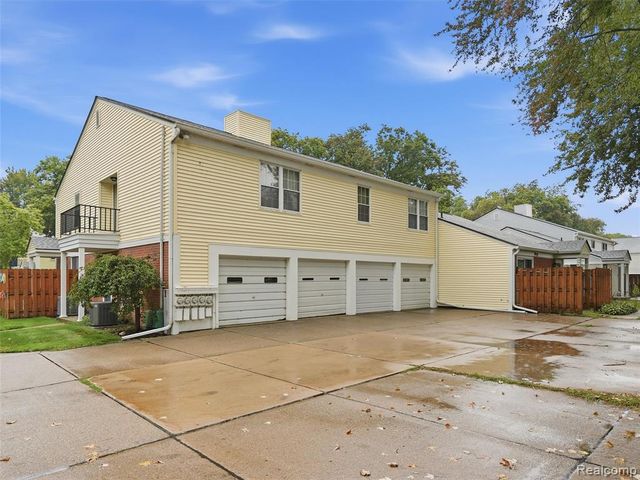 24763 Meadow Creek Drive, Harrison Twp, MI 48045