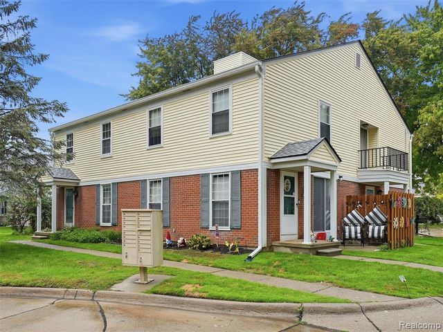 24763 Meadow Creek Drive, Harrison Twp, MI 48045
