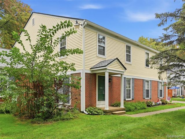 24763 Meadow Creek Drive, Harrison Twp, MI 48045