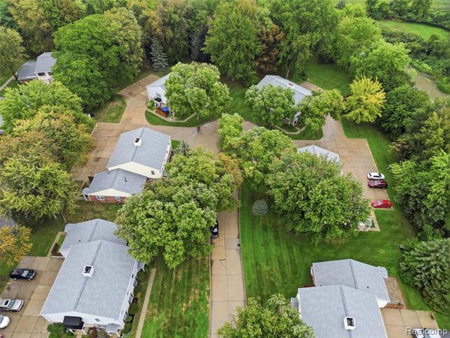 24763 Meadow Creek Drive, Harrison Twp, MI 48045