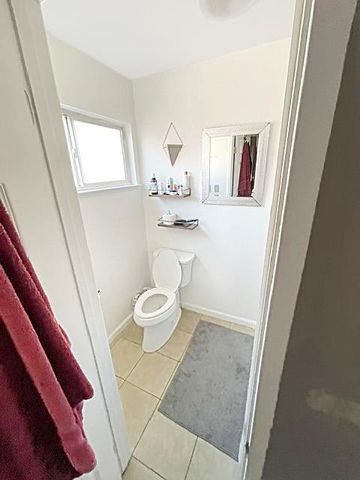 5008 Deerpark Cir, Fair Oaks, CA 95628