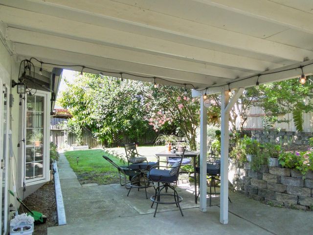 5008 Deerpark Cir, Fair Oaks, CA 95628