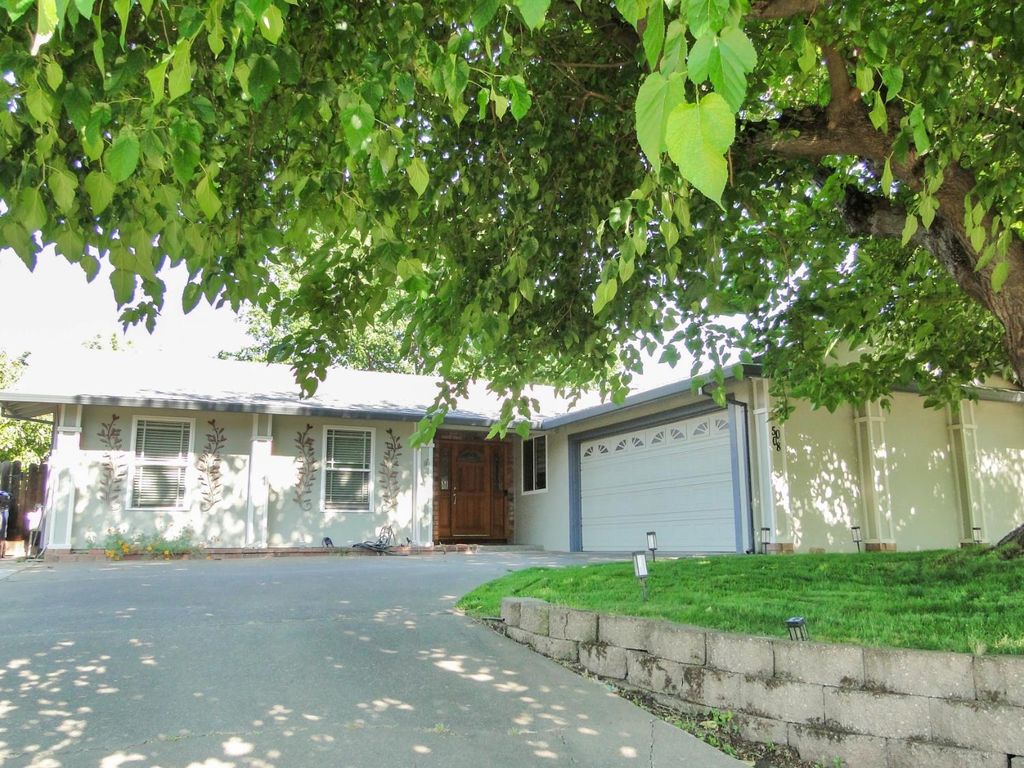 5008 Deerpark Cir, Fair Oaks, CA 95628