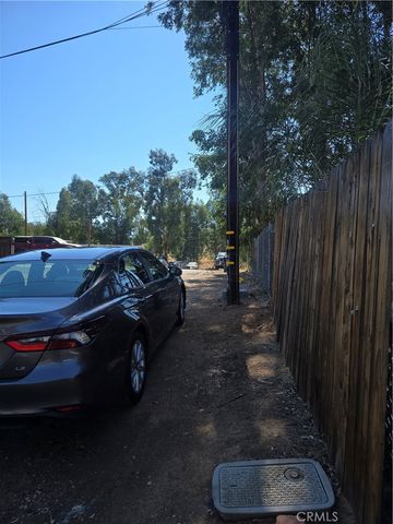 18354 Walnut Avenue, Lake Elsinore, CA 92532