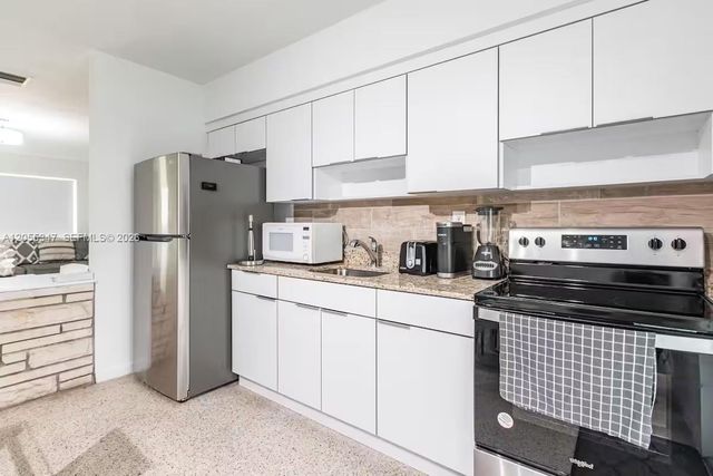 18815 Atlantic Blvd, Sunny Isles Beach, FL 33160