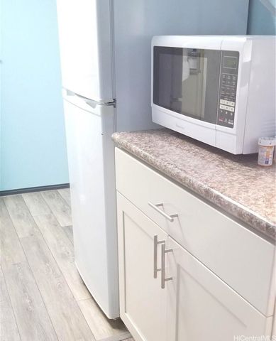 445 Seaside Avenue 1805, Honolulu, HI 96815