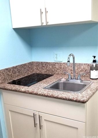 445 Seaside Avenue 1805, Honolulu, HI 96815