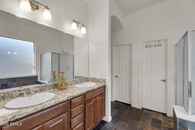 18438 W LAVENDER Lane, Goodyear, AZ 85338