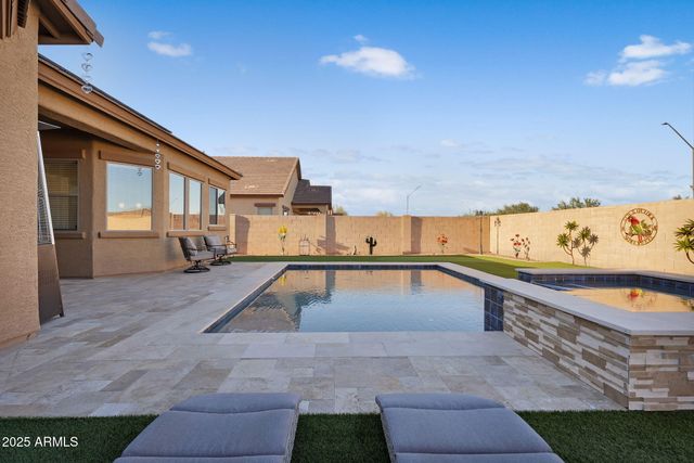 18438 W LAVENDER Lane, Goodyear, AZ 85338