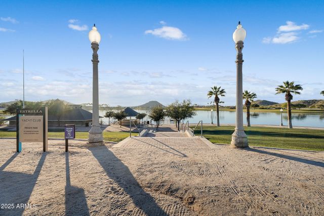 18438 W LAVENDER Lane, Goodyear, AZ 85338