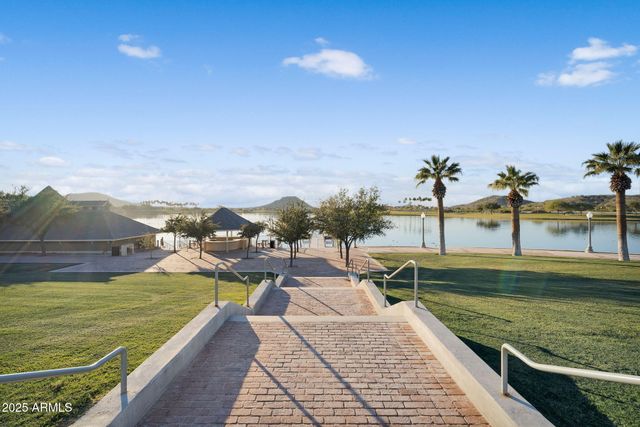 18438 W LAVENDER Lane, Goodyear, AZ 85338