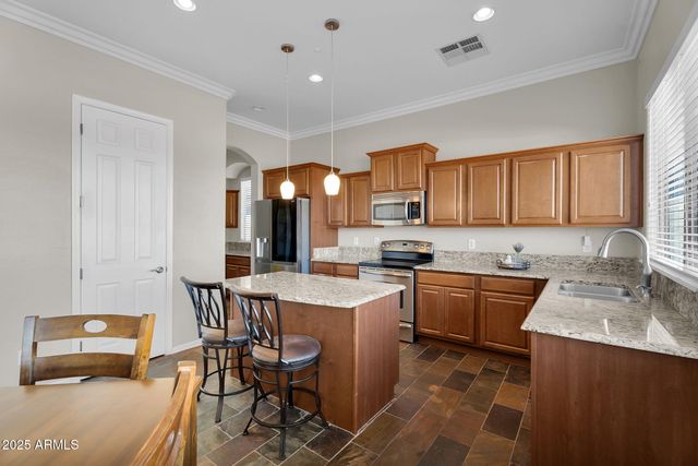 18438 W LAVENDER Lane, Goodyear, AZ 85338