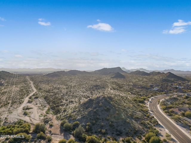 18438 W LAVENDER Lane, Goodyear, AZ 85338