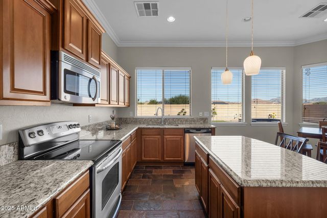 18438 W LAVENDER Lane, Goodyear, AZ 85338