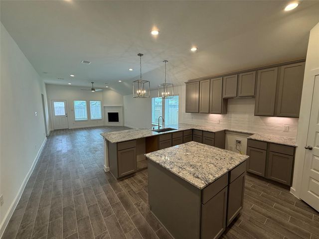 8719 Mallow Rose Way, Rosharon, TX 77583