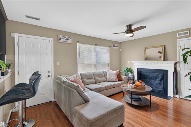 105 Pony CT, Newport News, VA 23608