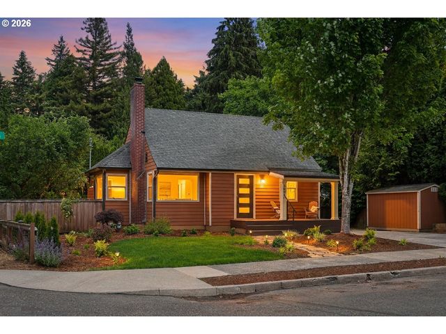 10247 N SMITH St, Portland, OR 97203
