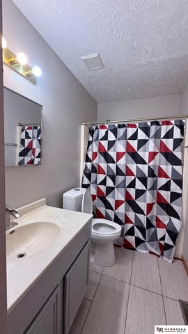 2001 SW 16 Street, Lincoln, NE 68522