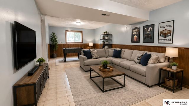 2001 SW 16 Street, Lincoln, NE 68522