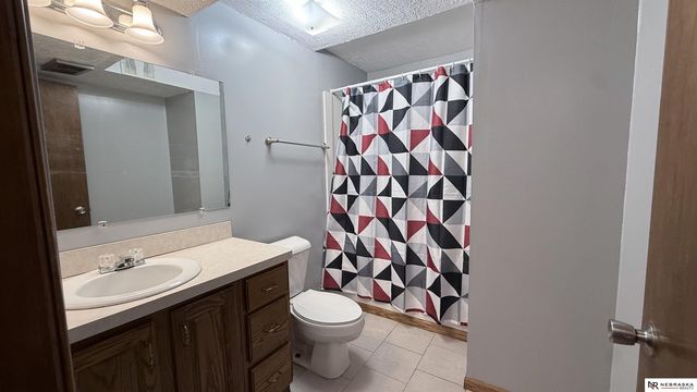 2001 SW 16 Street, Lincoln, NE 68522