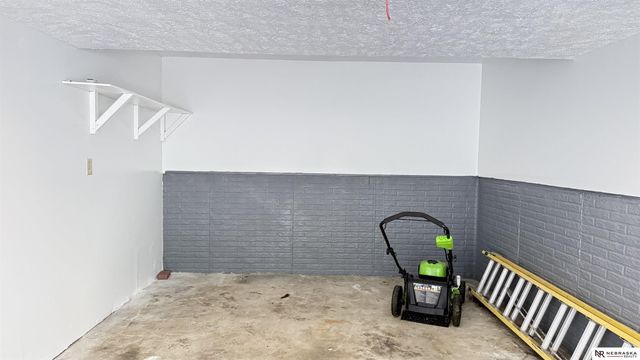 2001 SW 16 Street, Lincoln, NE 68522